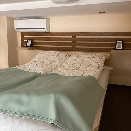 Apartamenty Dobra Noc Przy Wawelu 2 Bedrooms Краків Екстер'єр фото
